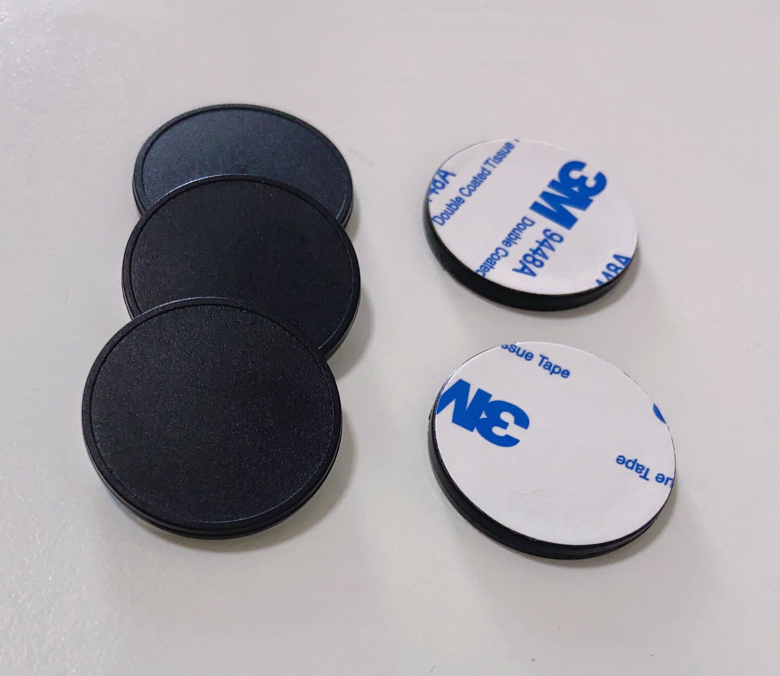 NFC Guard Tour ON-METAL rugged sticky token - Black ABS - NTAG213 - 30mm round